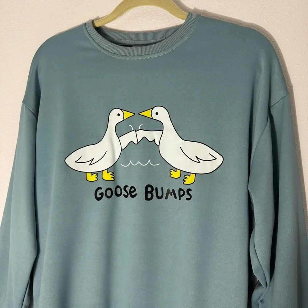 NWT Muted blue Goose Bumps sweat shirt size Medium